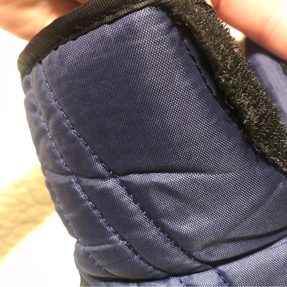 3/$15 Toddler Boys Winter boots in navy and black-size 9.5. - Picture 9 of 9